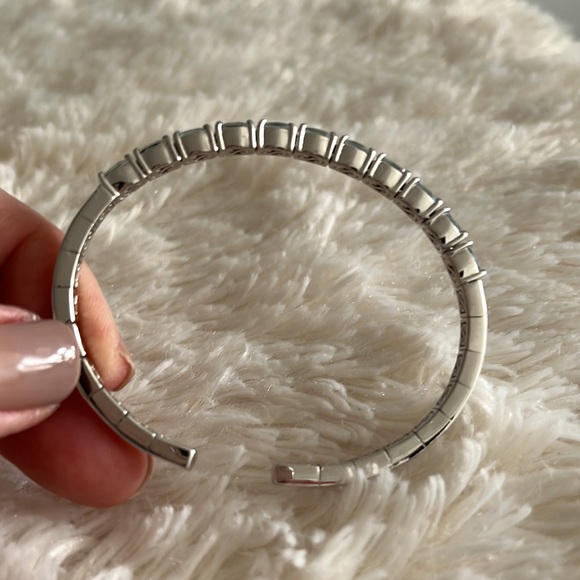 NWOT • AQUAMARINE FLEX BANGLE BRACELET - Picture 3 of 13